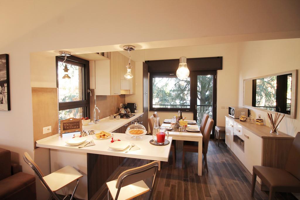 Eur Bright Spacious Terraced Apartment With Private Parking Only For Small Cars Roma Dış mekan fotoğraf